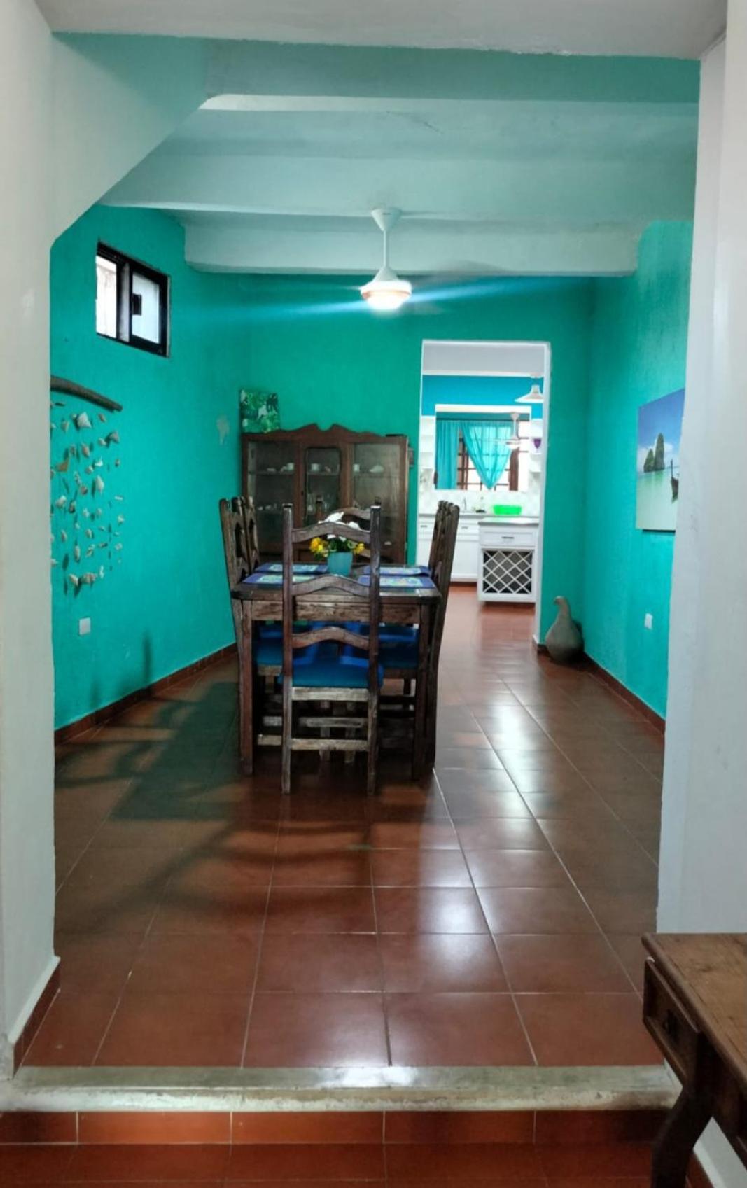 Malecon Beach House In Progreso 1 Block From Beach Exterior photo